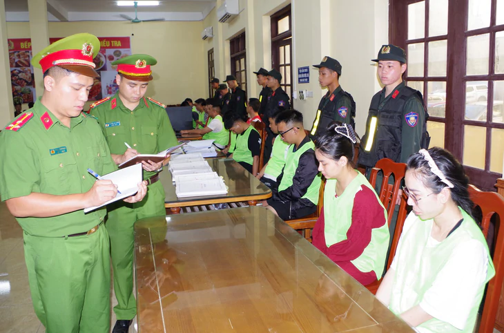 Lãnh đạo Bộ Công an đề nghị Công an Ninh Bình điều tra mở rộng vụ lừa đảo 250 tỉ đồng - Ảnh 1.