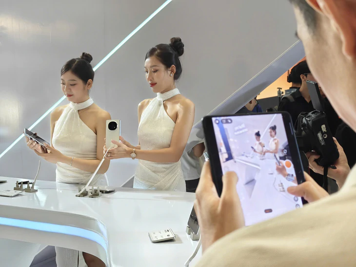 Hiểm họa khi biến smartphone thành nơi lưu trữ dữ liệu nhạy cảm - Ảnh 1.