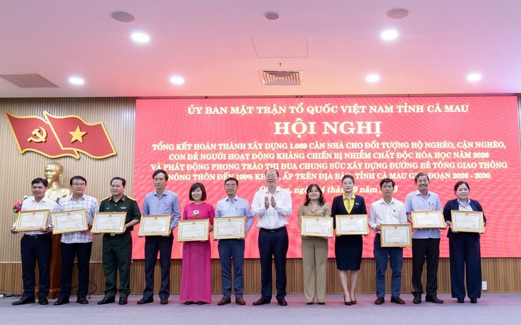 Phân Bón Cà Mau dành gần 2 tỉ đồng tiếp sức học sinh, sinh viên - Ảnh 3.