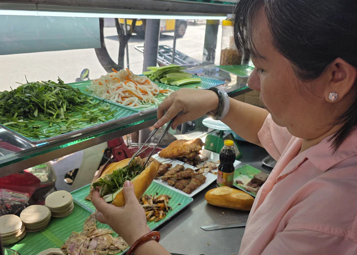 Bánh mì Việt – Những hình ảnh vừa lạ vừa thân thương - Ảnh 16.