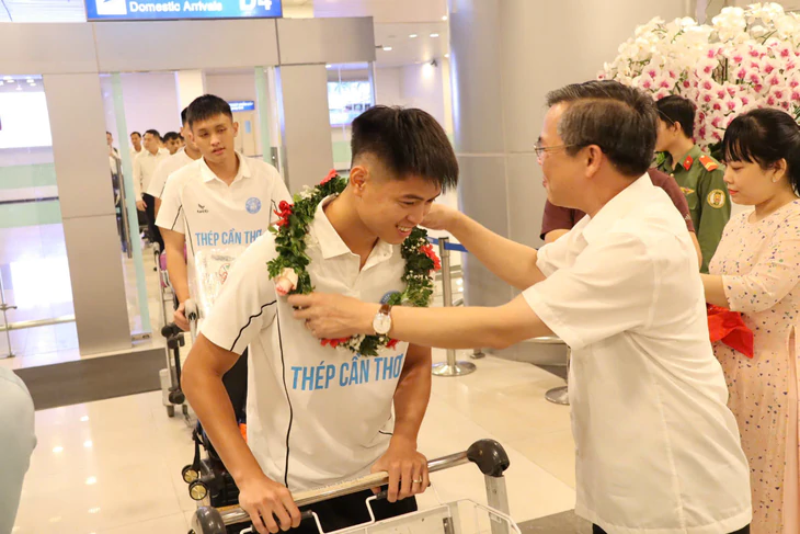 Đội bóng chuyên nghiệp trở lại, khán giả Cần Thơ sắp được sống lại không khí bóng đá - Ảnh 1.