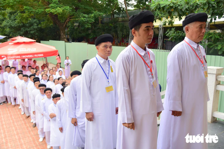 Họ đạo Cao Đài Chợ Lớn cầu siêu cho anh hùng liệt sĩ tại công viên Lê Thị Riêng - Ảnh 5.
