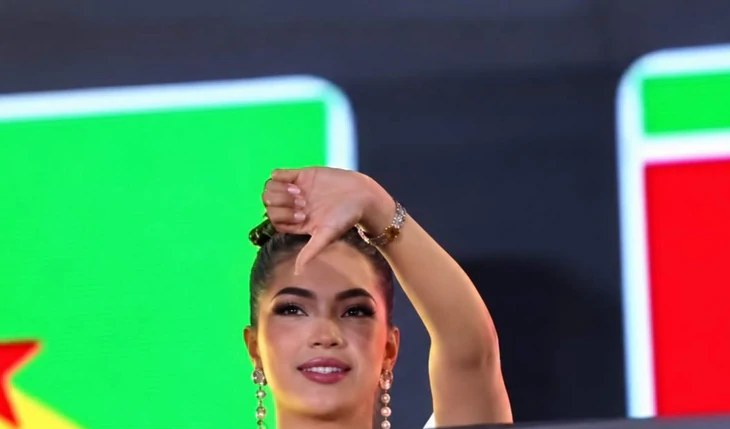Hoa hậu Paraguay nói gì về cử chỉ gây tranh cãi ở chung kết Miss World? - Ảnh 2.