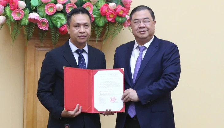 Trao quyết định bổ nhiệm Thứ trưởng Bộ Công Thương Nguyễn Việt Sơn - Ảnh 1.