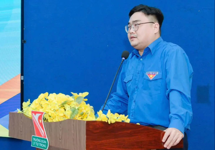 Gần 220 cán bộ Đoàn - Hội - Đội TP.HCM mới nhận nhiệm vụ, nâng cao kỹ năng, trong đó có giải pháp tiếp cận bạn trẻ trên nền tảng số - Ảnh 1.