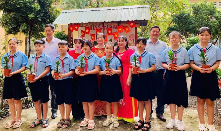Cùng trồng cây tạo mảng xanh cho trường học đầu năm 2026 - Ảnh 2.
