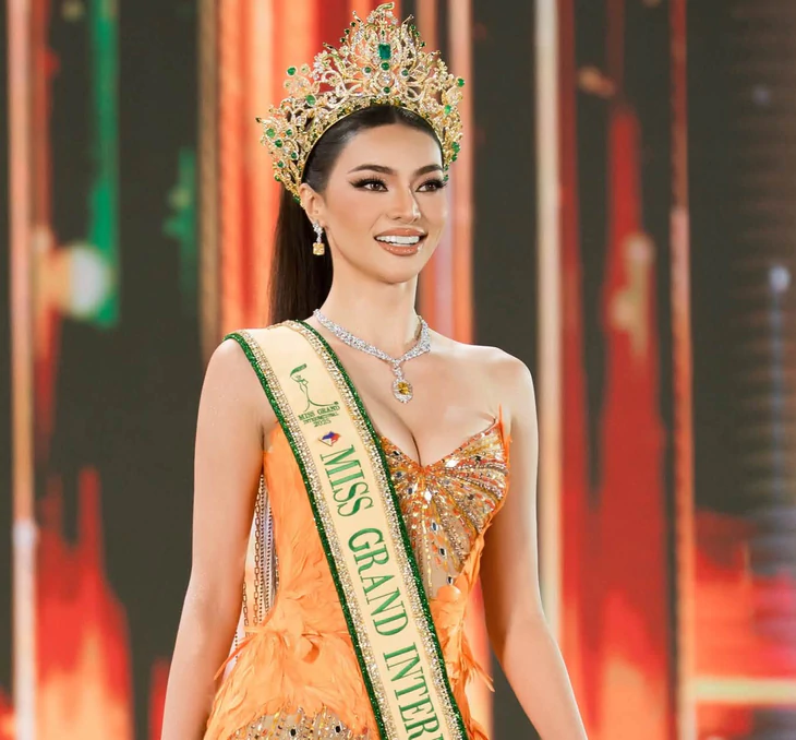 Ông Nawat lo mưa, Miss Grand International 2027 tại Việt Nam không tổ chức ngoài trời - Ảnh 2.