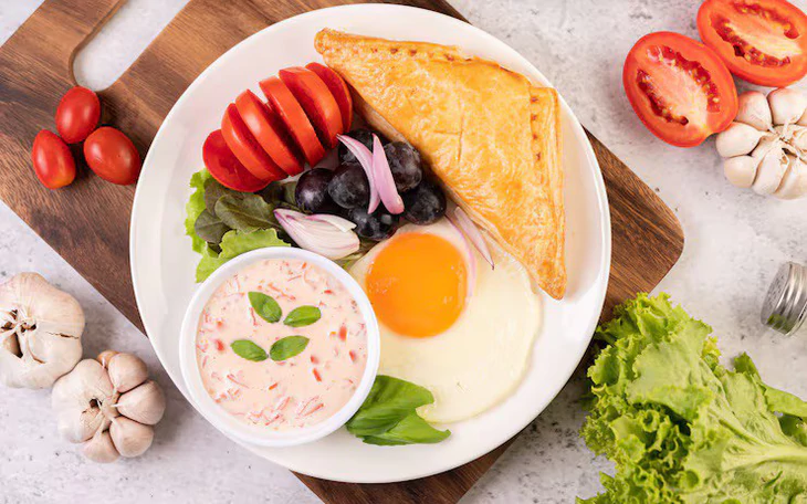 Tiêu thụ quá nhiều protein có thể gây hại cho sức khỏe - Ảnh 2.