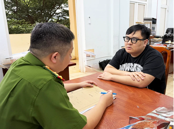 Lừa đảo đặt cọc phòng trọ 2 triệu, Công an bắt người lừa 100 người - Ảnh 1.