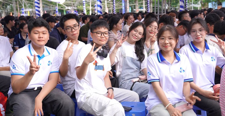 Gần một nửa tân sinh viên Trường đại học Bách khoa TP.HCM có IELTS từ 6.0 - Ảnh 1.