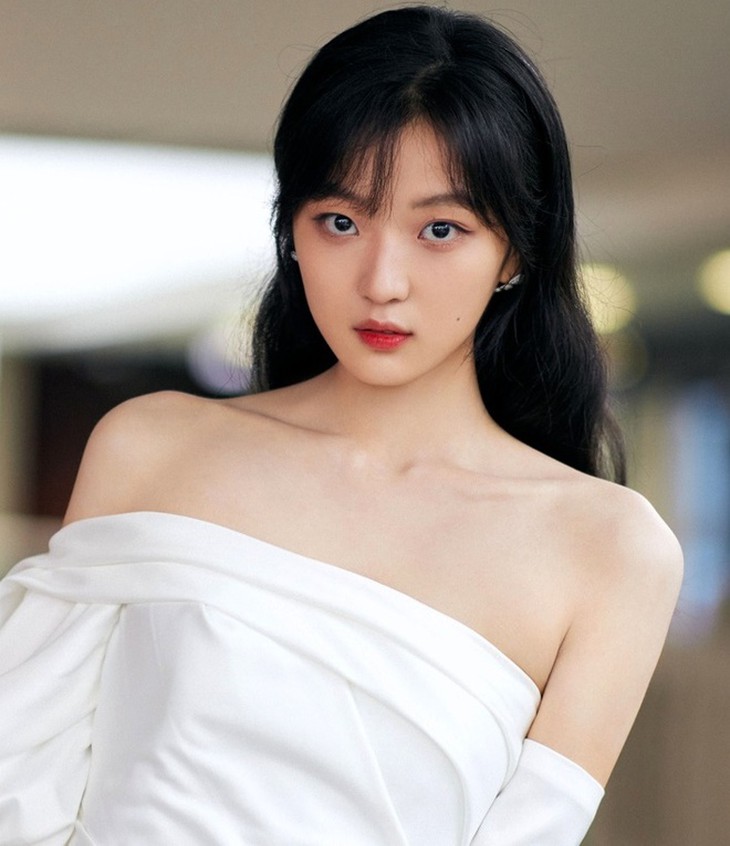 'Đầu xuân tươi sáng' hay nhưng lắm thị phi - Ảnh 4.