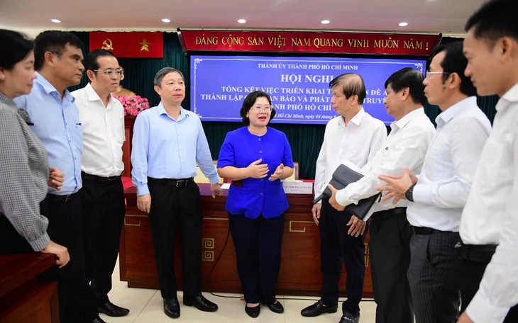 UBND TP.HCM xây dựng phương án tổ chức không quá 18 cơ quan chuyên môn - Ảnh 3.