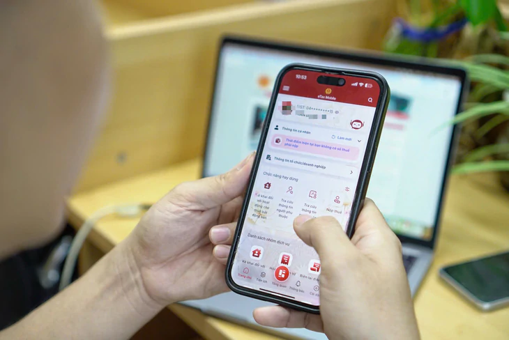 Phải đi đóng mã số thuế vì bị mạo danh chủ hộ, giám đốc và… gánh nợ thuế - Ảnh 1.