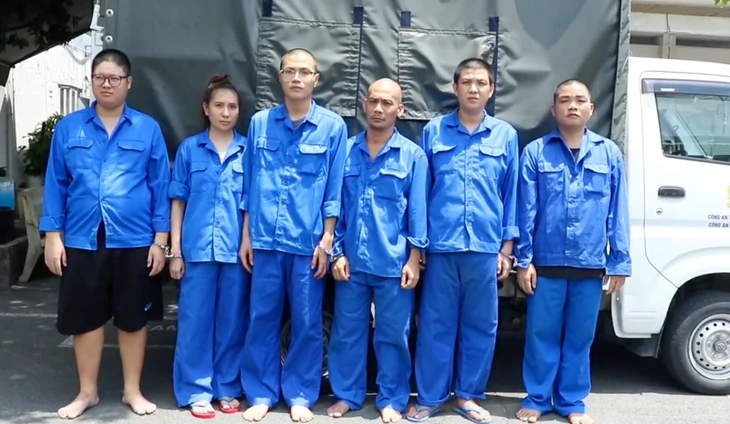Khởi tố nhóm thuê người vay ngân hàng mua ô tô rồi bán lại - Ảnh 1.