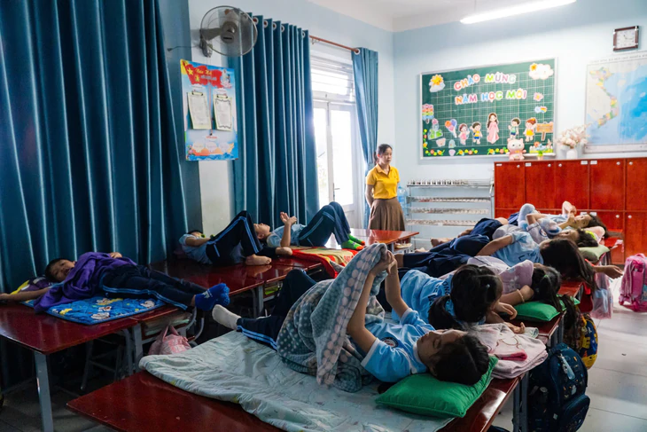 Bán trú ở TP.HCM: Vì sao trường này than khó, trường kia vẫn làm được? - Ảnh 4.