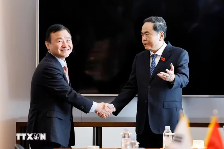 Việt Nam giữ vị trí quan trọng trong chiến lược của các tập đoàn Hàn Quốc - Ảnh 1.