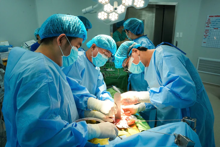 Thêm một bệnh viện phía Nam ghép gan thành công, mở ra cơ hội cho nhiều bệnh nhân - Ảnh 2.