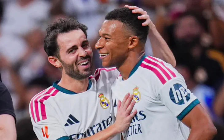 Tranh cãi khi công bố đề cử Quả bóng vàng 2026: Messi có tên, Ronaldo vắng mặt  - Ảnh 2.