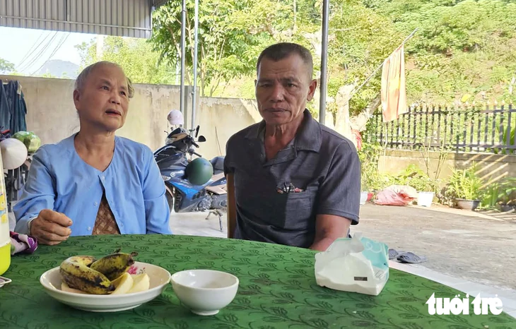 Sau cú lật xe ở Dốc Chuối, hai gia đình nghèo chìm trong nỗi đau - Ảnh 3.