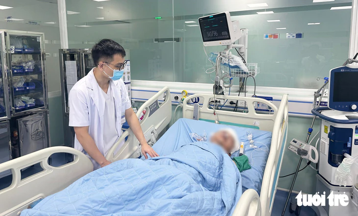 Sau cú lật xe ở Dốc Chuối, hai gia đình nghèo chìm trong nỗi đau - Ảnh 4.
