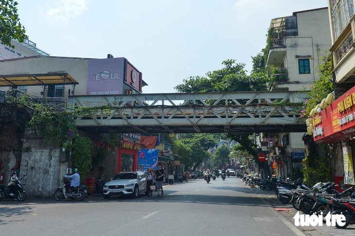 Hình ảnh 127 vòm cầu Phùng Hưng 'về với' Hà Nội, chờ ngày khoác áo mới - Ảnh 5.
