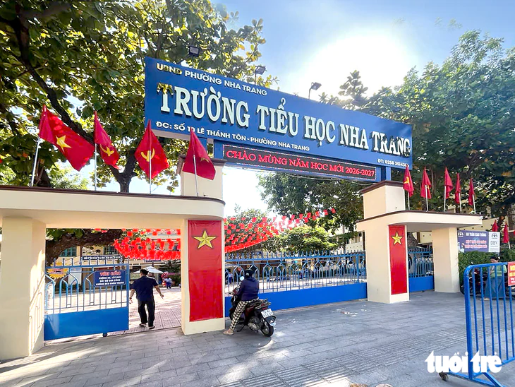 'Siêu trường' ở Nha Trang có tới 287 lớp: Quá 'khủng' so với quy định của Bộ? - Ảnh 2.