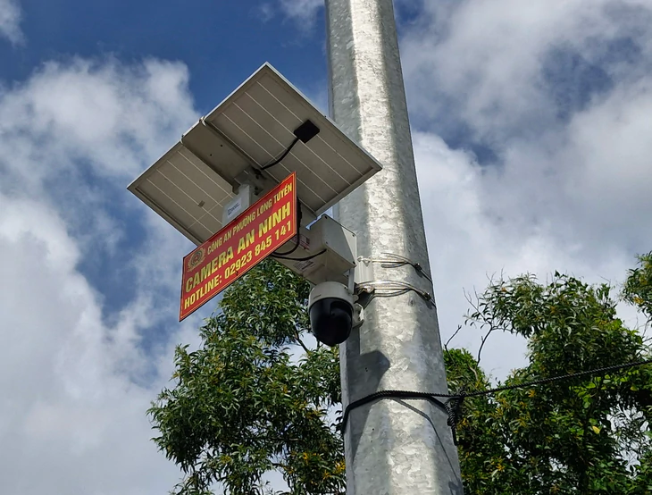 Cần Thơ lắp thêm camera, xử lý nạn xả rác bừa bãi - Ảnh 1.