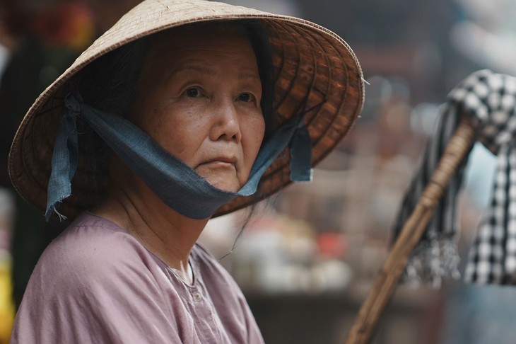 Diễn viên Kiều Chinh trở lại đóng phim ở tuổi 89 vì hai chữ gia đình - Ảnh 3.