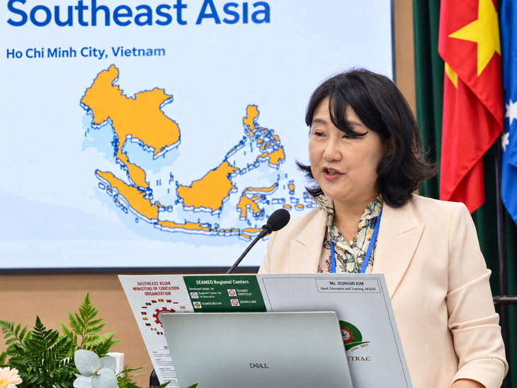 Chuyên gia UNESCO: Giáo dục Việt Nam cần dành thêm chỗ cho học thực chất, bớt thiên về thi cử - Ảnh 1.