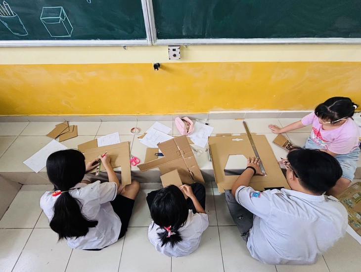 Sau vụ việc ở Trường THCS- THPT Thạnh An, làm gì để ngăn học sinh tham gia các nhóm xấu trên mạng? - Ảnh 1.