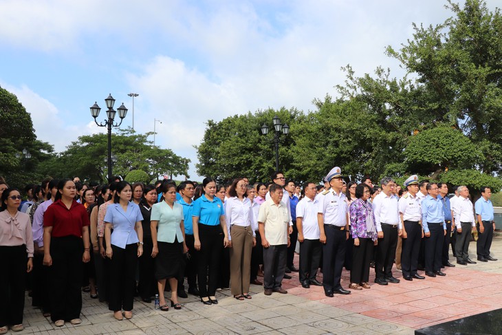 TP.HCM trao loạt công trình trị giá 3,9 tỉ đồng chăm lo cán bộ, chiến sĩ làm nhiệm vụ biển đảo - Ảnh 2.
