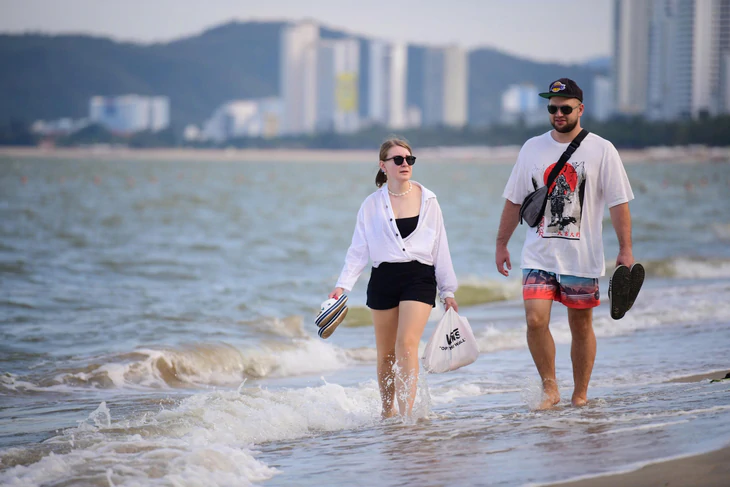 Việt - Nga xúc tiến miễn visa, mở đường cho du lịch hai chiều - Ảnh 1.