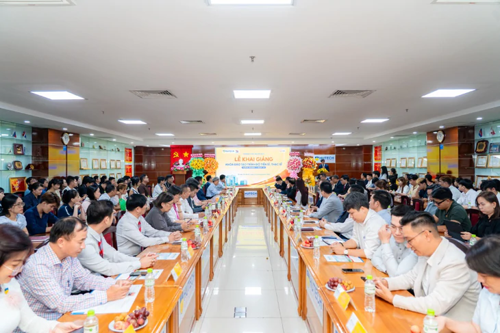 HUTECH chào đón thế hệ học viên và nghiên cứu sinh đợt 2 năm 2026 - Ảnh 1.