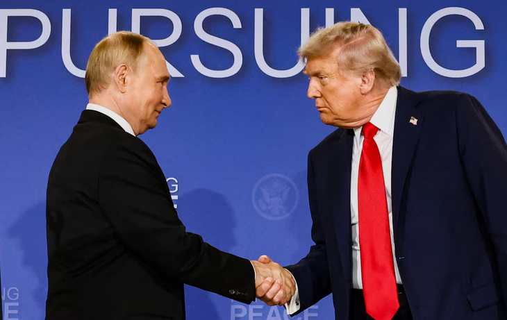 Ông Trump muốn sớm chấm dứt chiến sự Ukraine để khôi phục quan hệ với Nga - Ảnh 1.