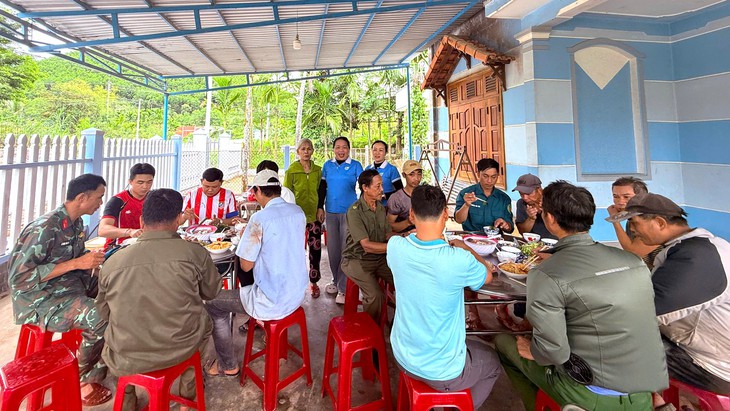 Không đứng ngoài cuộc, phụ nữ tiếp sức ‘Chiến dịch 500 ngày đêm’ - Ảnh 4.