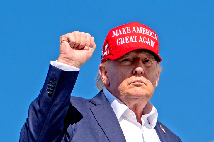 Ông Trump tuyên bố giá xăng dầu sẽ giảm mạnh sau chiến sự Iran - Ảnh 2.