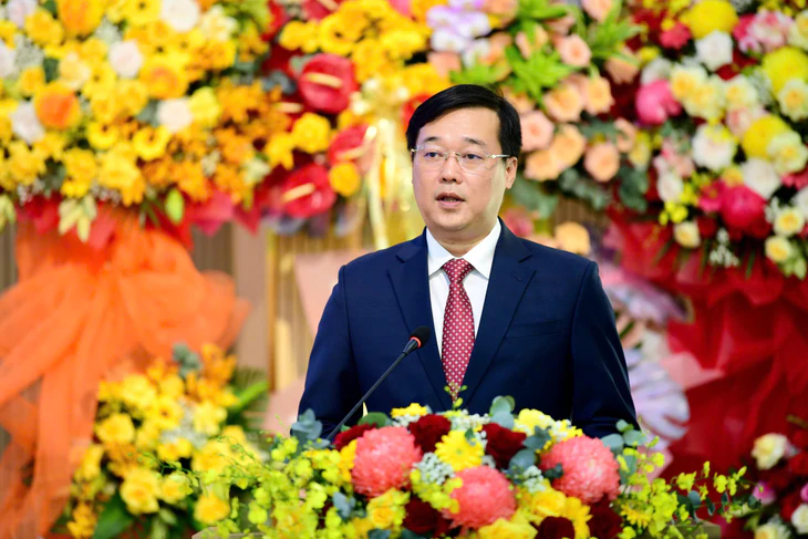 Phó bí thư Thường trực Thành ủy Lê Quốc Phong: Một bệnh nhi chữa khỏi thêm một công dân khỏe mạnh - Ảnh 1.