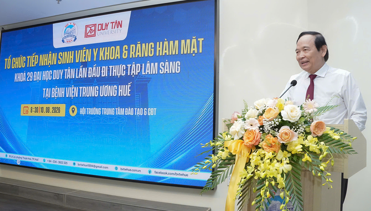288 sinh viên ĐH Duy Tân thực tập lâm sàng tại Bệnh viện TW Huế - Ảnh 3.