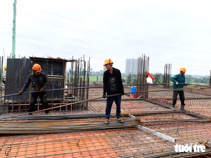 Khách hàng trúng quyền mua nhà ở xã hội lo lắng khi nguồn vốn ưu đãi đang tạm hết - Ảnh 4.