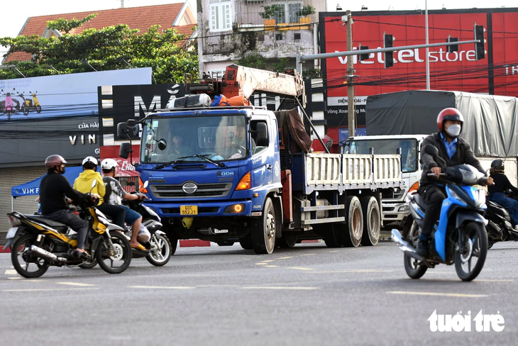 Sau vụ tai nạn 3 người chết ở Đồng Nai, nút giao cổng 11 hiện ra sao? - Ảnh 3.