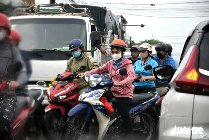 Sau vụ tai nạn 3 người chết ở Đồng Nai, nút giao cổng 11 hiện ra sao? - Ảnh 6.