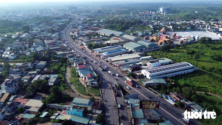 Sau vụ tai nạn 3 người chết ở Đồng Nai, nút giao cổng 11 hiện ra sao? - Ảnh 10.