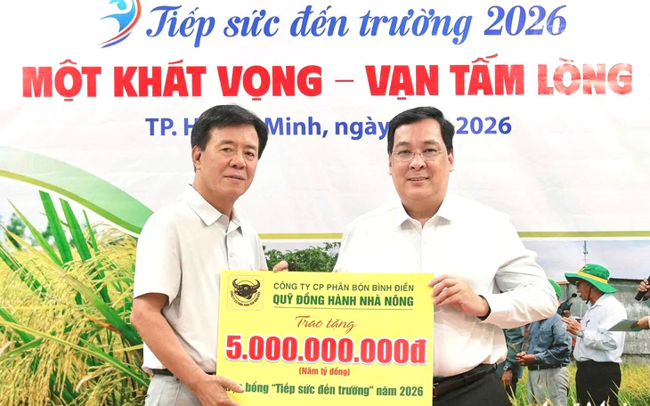 'Cứ vô đại học, đêm con dắt đường ba sẽ hát rong đóng học phí cho con' - Ảnh 14.
