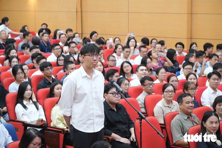 Bác sĩ nội trú chuộng sản phụ khoa: Vì sao ngành mãi không hết hot? - Ảnh 1.