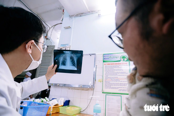 Vượt kỳ thi khắc nghiệt và màn hô chọn chuyên ngành, bác sĩ nội trú tiếp tục thử thách gì? - Ảnh 3.