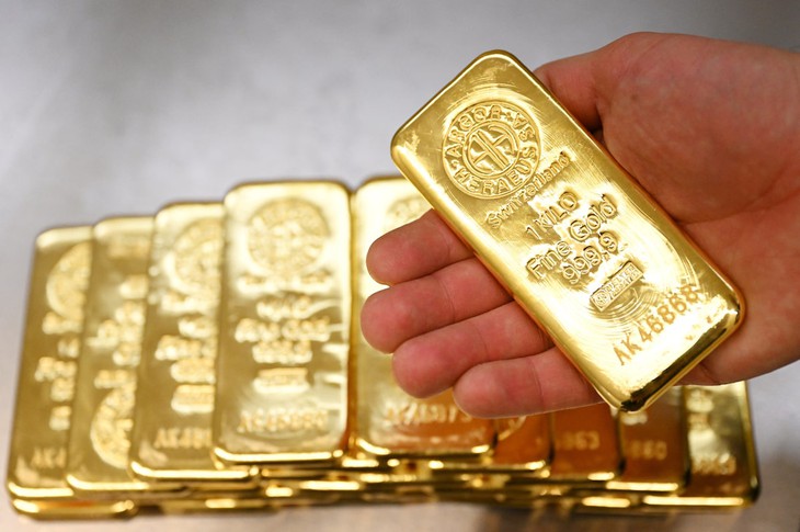 Đọc nhanh 9-9: Giá vàng rơi mạnh khi dầu tiến sát 100 USD/thùng, chứng khoán Mỹ chao đảo - Ảnh 1.