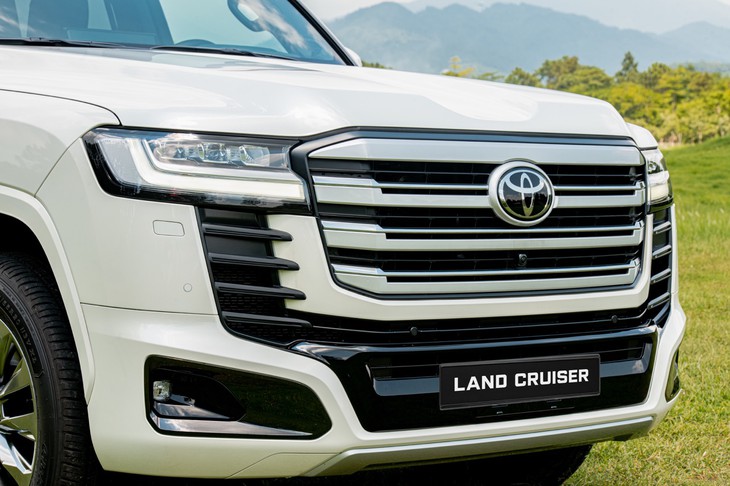 Toyota Land Cruiser thêm bản hybrid ở Việt Nam, giá từ 4,71 tỉ - Ảnh 2.