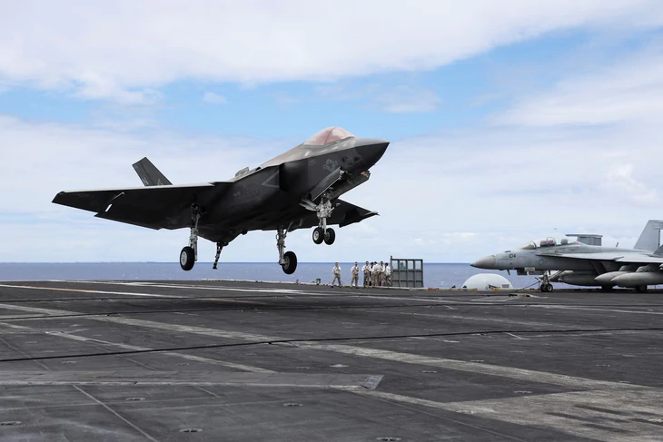 Vì sao tiêm kích F-35 của Mỹ vẫn 'đắt khách' dù có nhiều điểm yếu? - Ảnh 1.