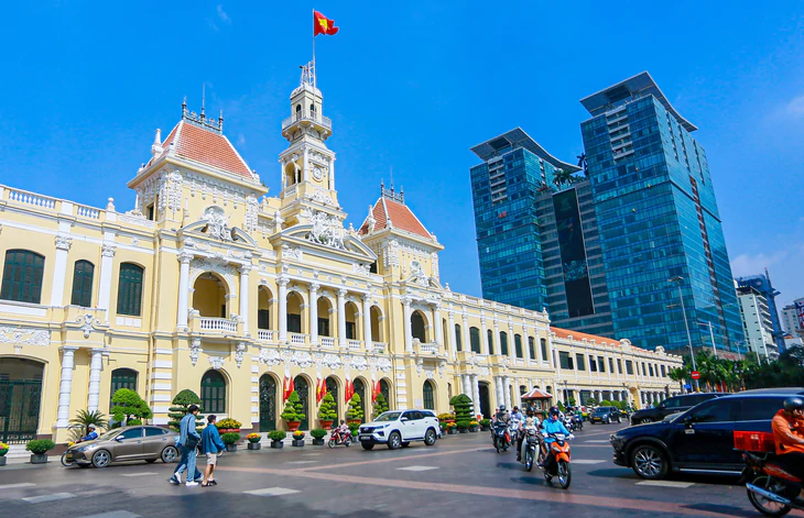 TP.HCM đề xuất giảm thành viên UBND thành phố từ 18 xuống không quá 8 - Ảnh 1.
