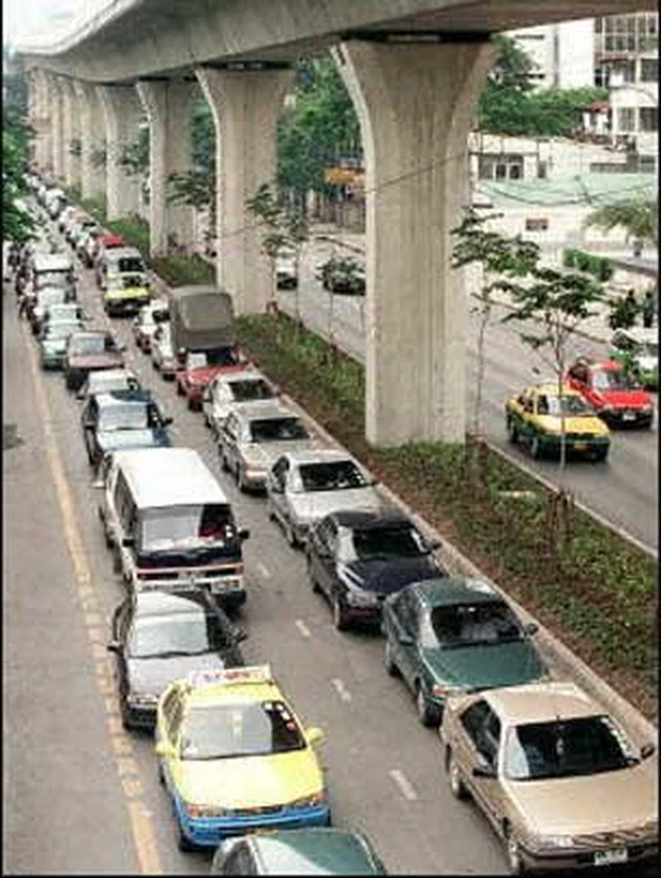 Giao thông xanh - cơ hội và thách thức - Kỳ 5: Tài xế xe ôm ở Bangkok lo nhất điều gì? - Ảnh 3.